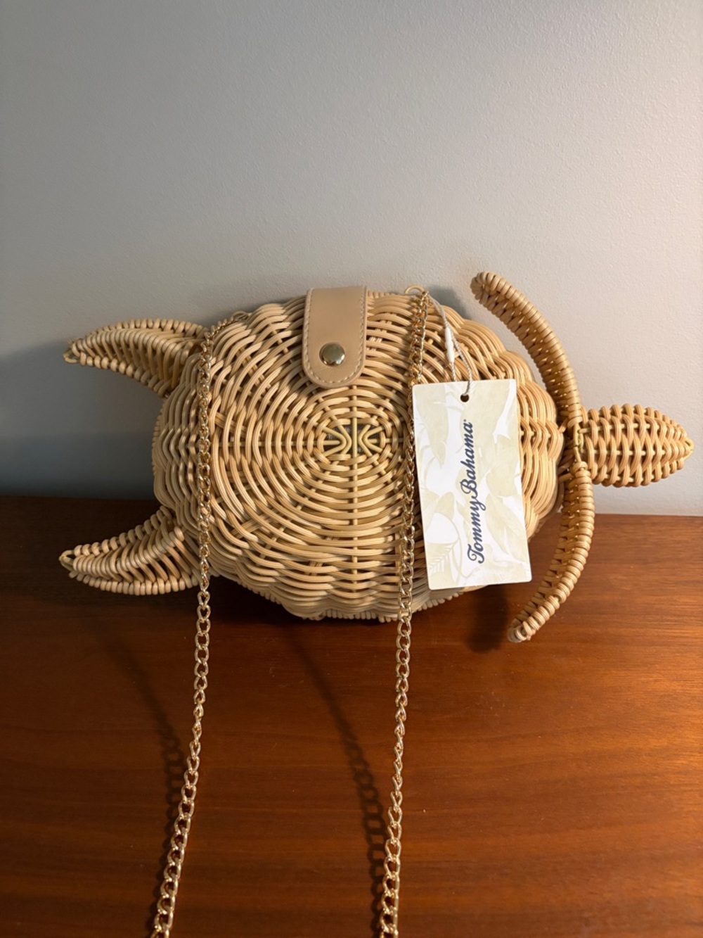 Tommy Bahama "Turtle Time" Crossbody Purse - Picture 3 of 8